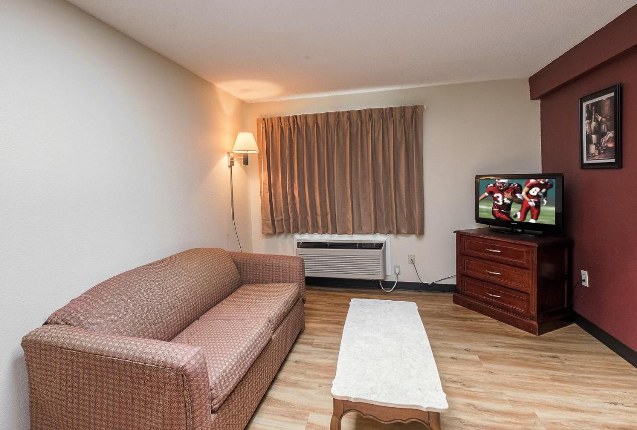 Red Roof Inn Hartford - Vernon Eksteriør billede