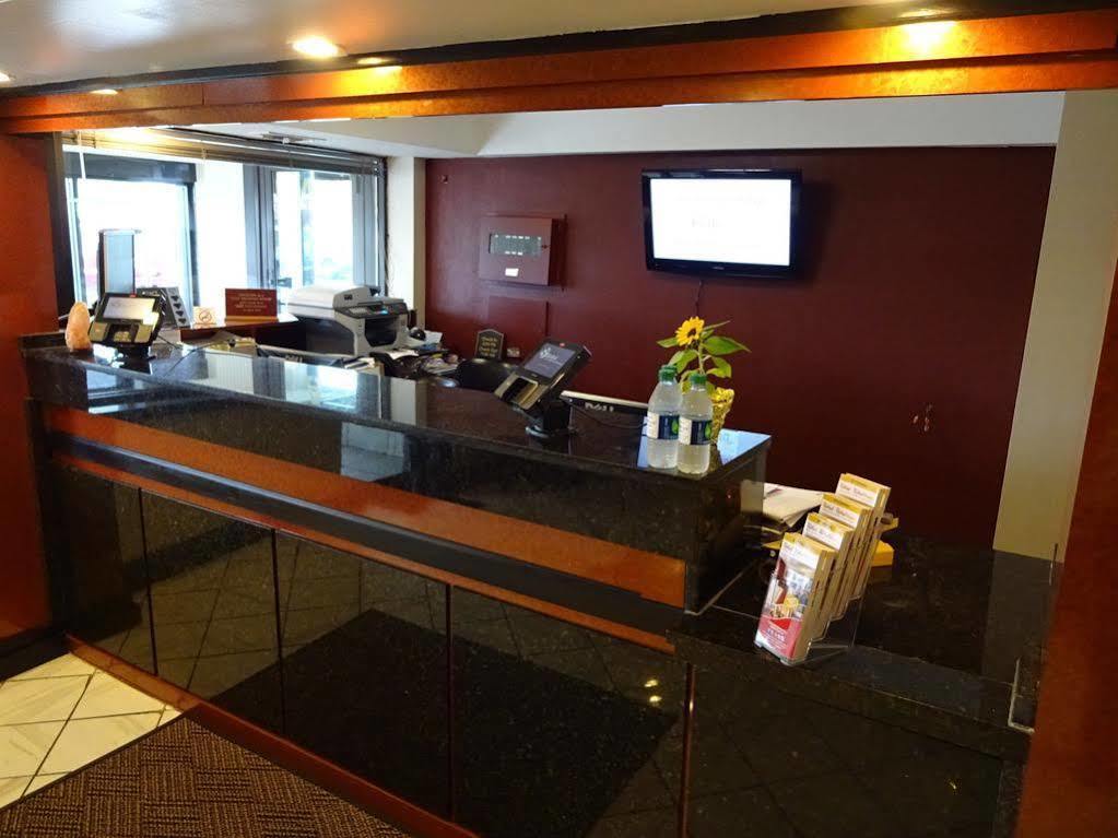 Red Roof Inn Hartford - Vernon Eksteriør billede