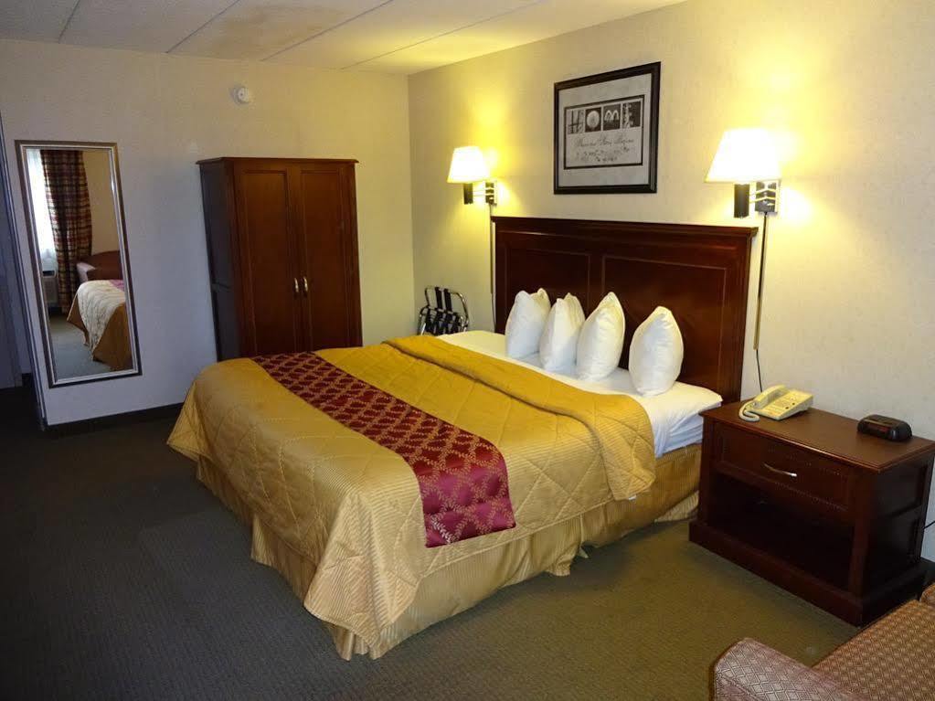 Red Roof Inn Hartford - Vernon Eksteriør billede
