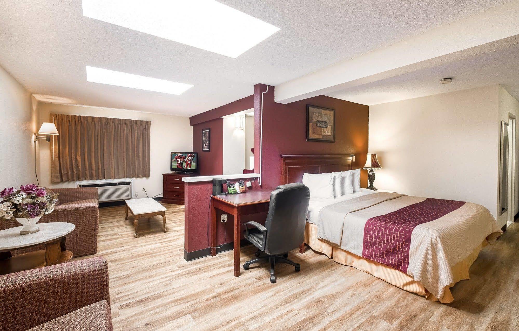 Red Roof Inn Hartford - Vernon Eksteriør billede