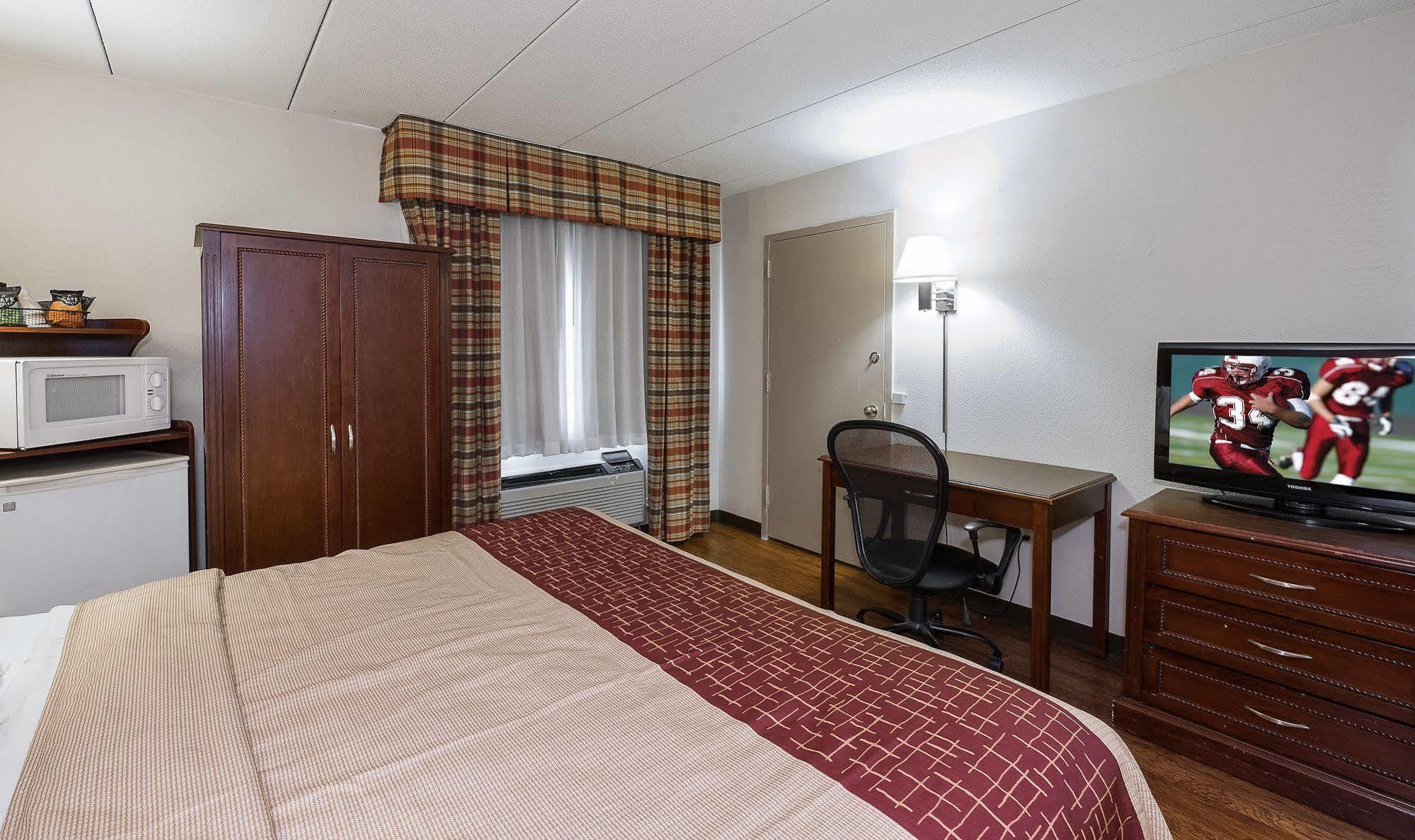Red Roof Inn Hartford - Vernon Eksteriør billede